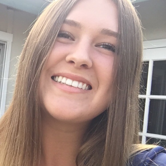 Meet the Posher Other - Meet your Posher, Emily